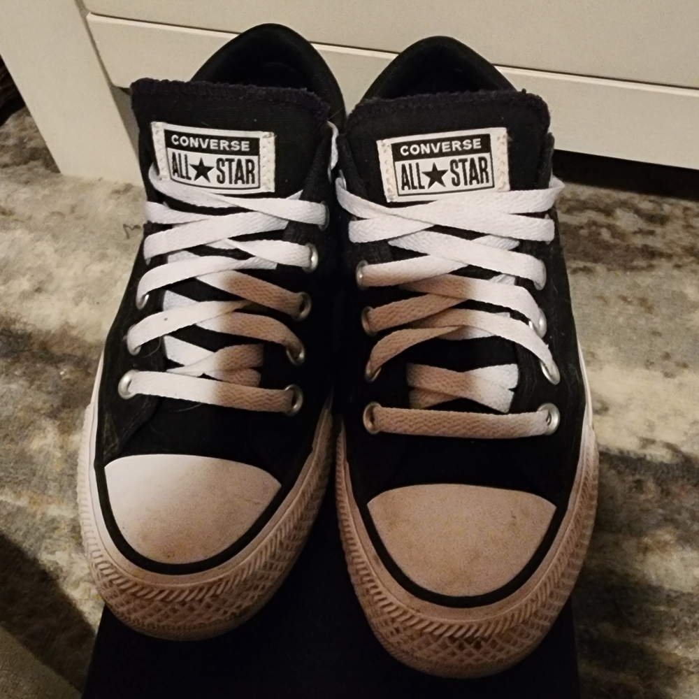 Womens Converse all star shoes size 6.5